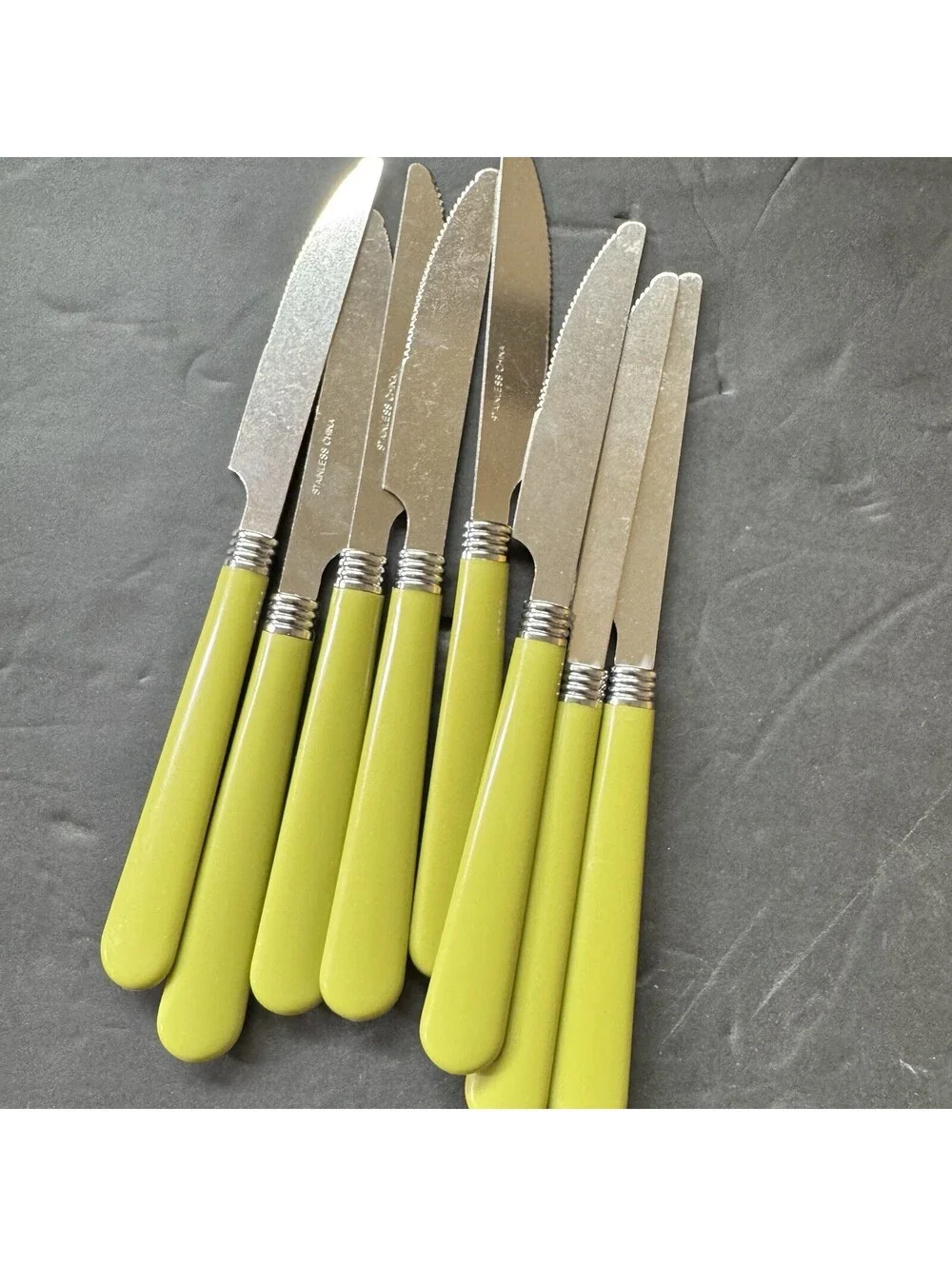 8 Vintage Knives Flatware Green Handle Stainless Blade Retro MCM Knife 1970s